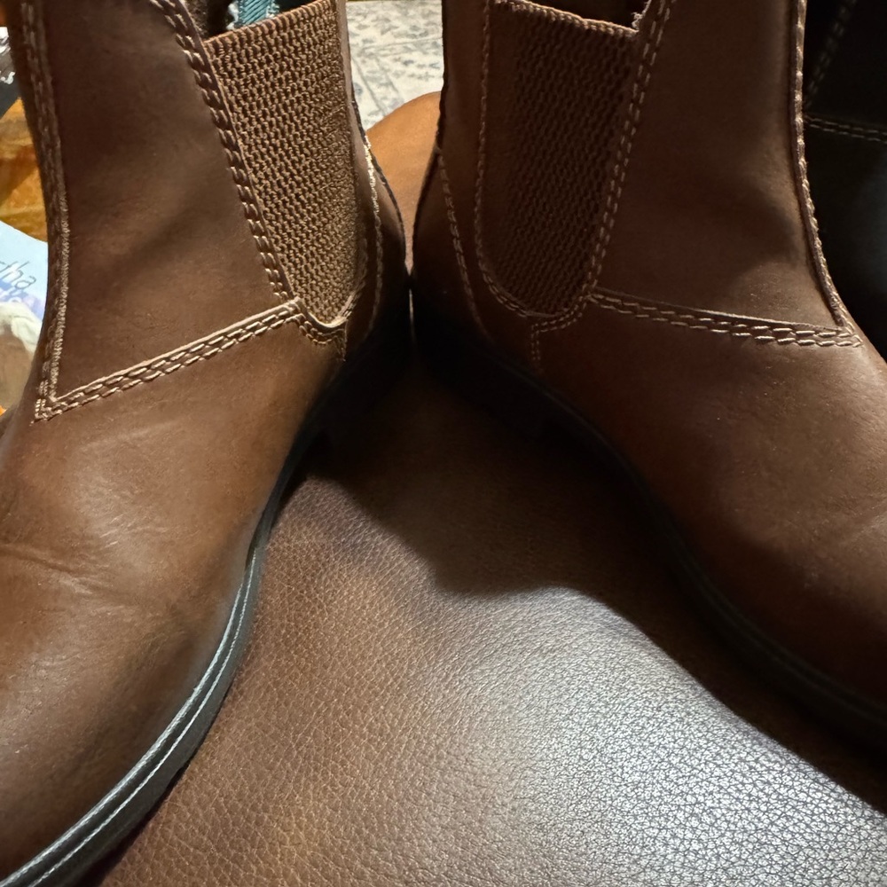 Eastland Women's Brown Ankle Boots - Picture 5 of 6